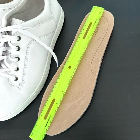 NEW UGG White Leather Lace Up Sneakers